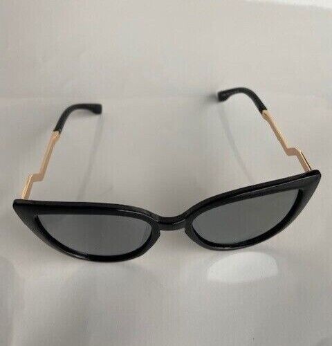 Trendy Cateyes travel, beach/holiday sunglasses UV400 protection - Black Silver