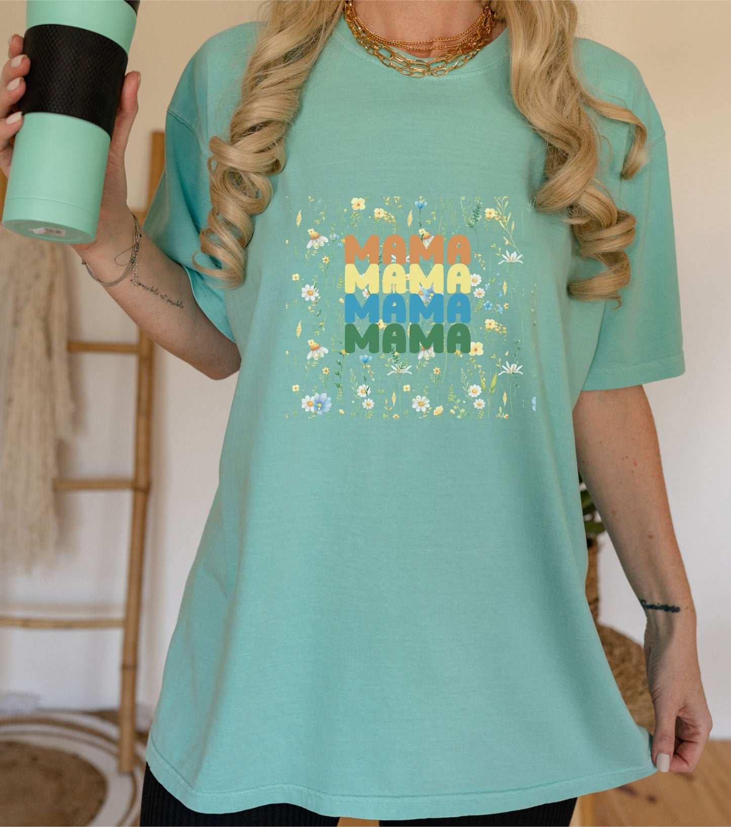 2024 Boho Shirt for Christmas WildFlowers Tee Mothers Day T-Shirt from daughter Gardening Tshirt for Mama Comfy Top for Happy Mothers Day