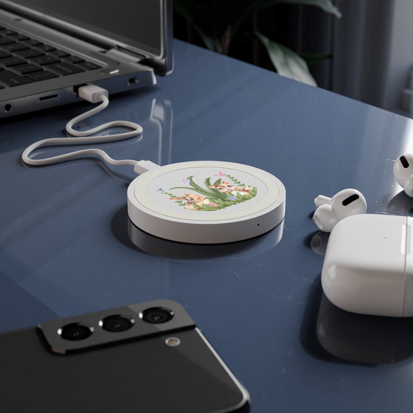 Wireless Charging Pad with Bunny & Squirrel accessories