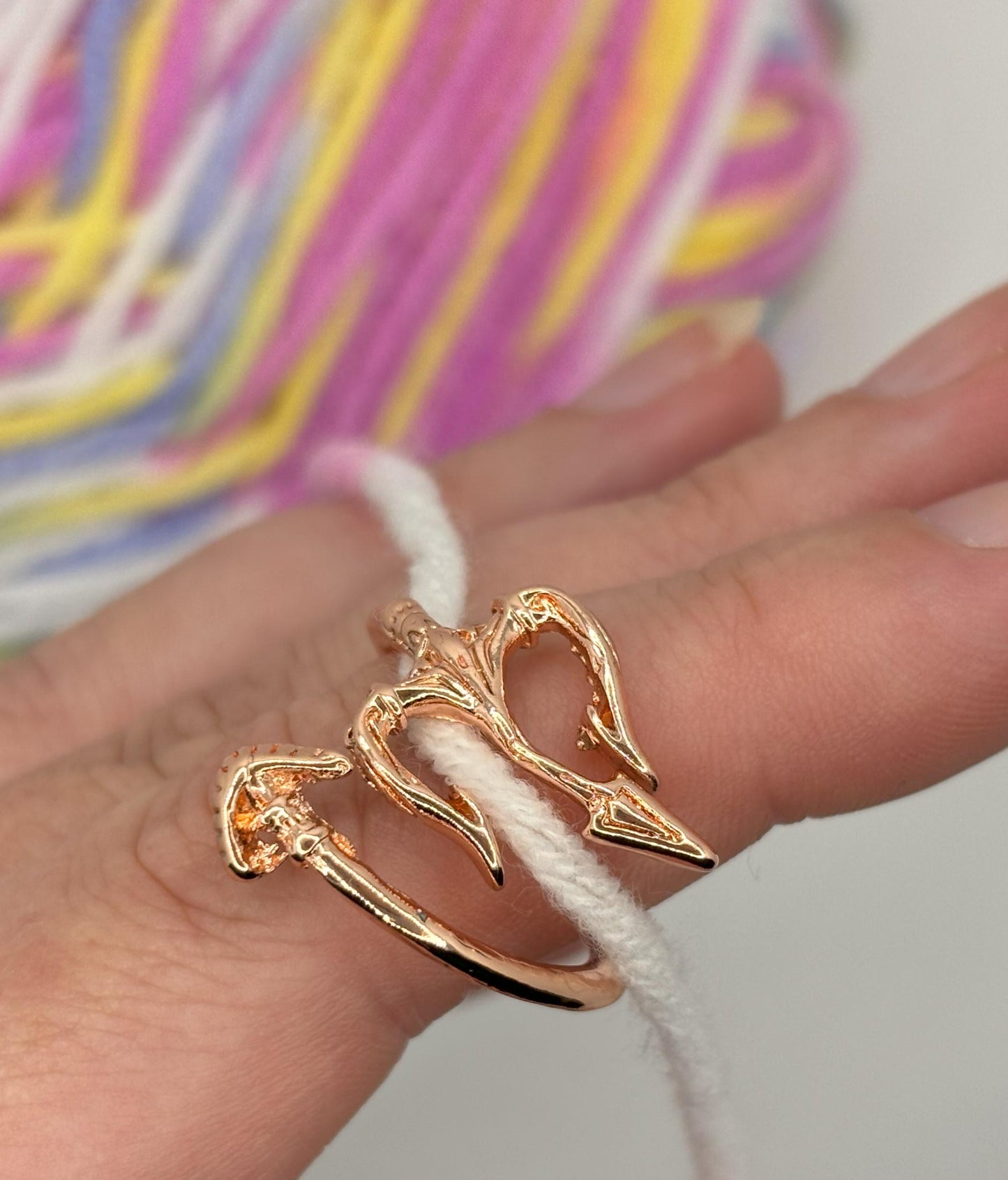 Adjustable Yarn Crochet Tension Ring with engraving - Trident knitting or crochet loop, fibre art, wool thread guide, knitter gift, crafting