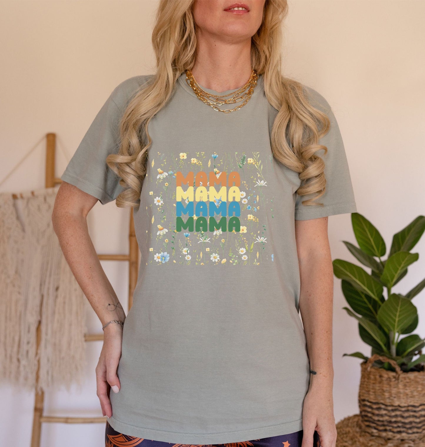 2024 Boho Shirt for Christmas WildFlowers Tee Mothers Day T-Shirt from daughter Gardening Tshirt for Mama Comfy Top for Happy Mothers Day