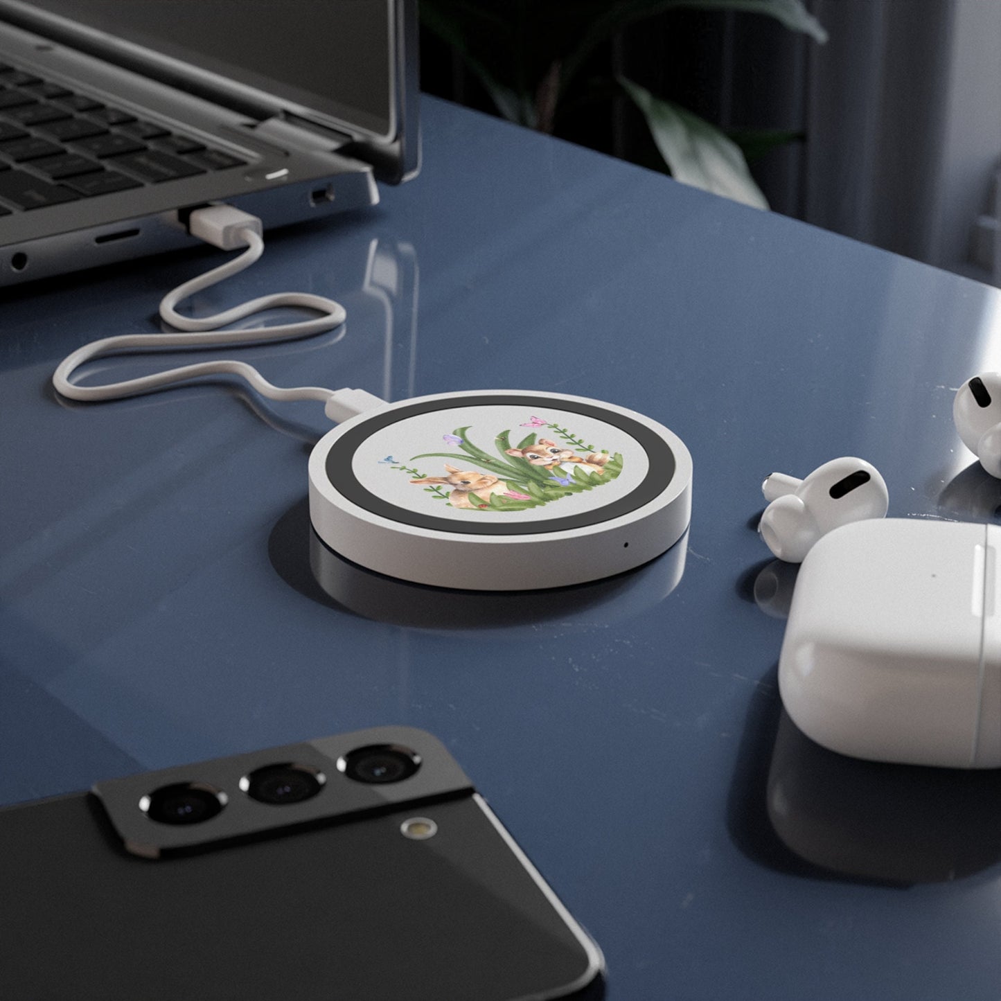 Wireless Charging Pad with Bunny & Squirrel accessories