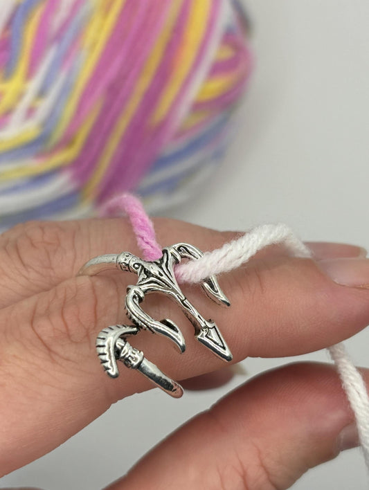 Adjustable Yarn Crochet Tension Ring with engraving - Trident knitting or crochet loop, fibre art, wool thread guide, knitter gift, crafting